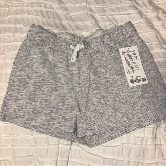 lululemon athletica Pants - On the Fly Short 2.5”